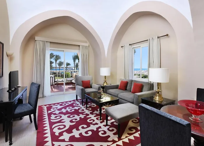 Jaz Makadina Resort 5*