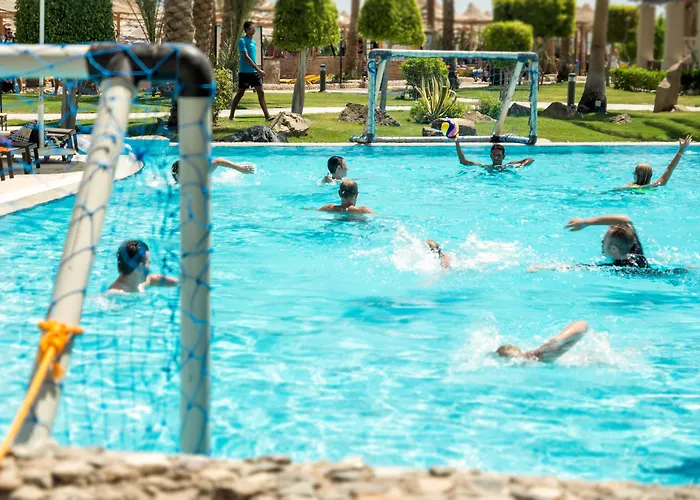 Jaz Makadina Resort