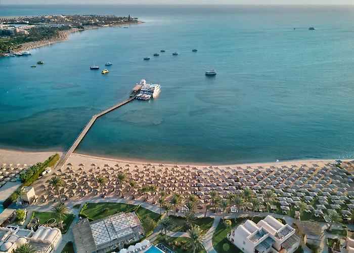 Jaz Makadina Resort 5*