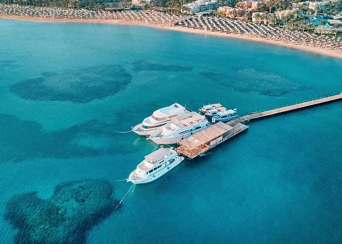Jaz Makadina Resort